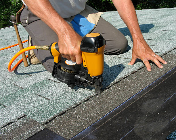 Best Roof Gutter Cleaning  in Mansfield, PA